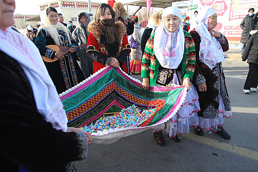 新疆哈密,哈萨克族祝福习俗,恰秀