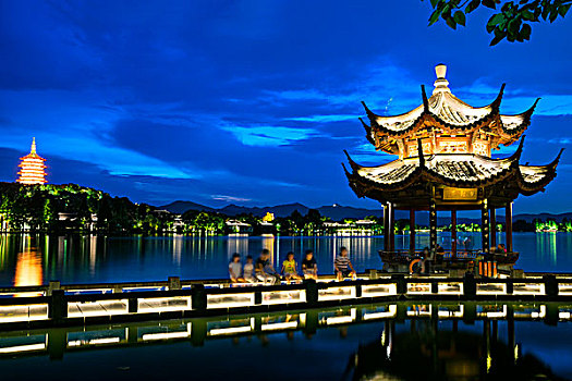 杭州西湖夜景双投桥