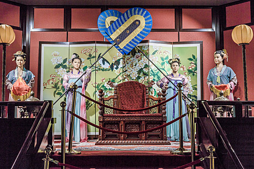 唐代宫女场景塑像,河南省洛阳明堂天堂景区
