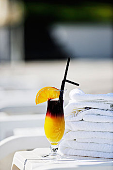 橙色,晴天,游泳池边,白色,毛巾