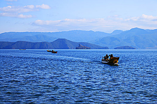 泸沽湖