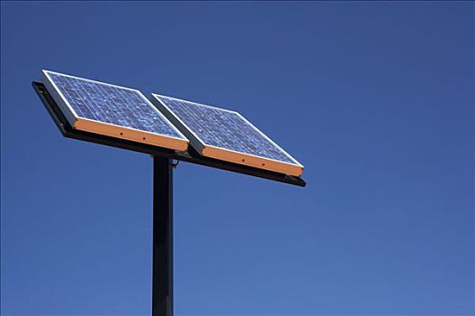 仰视,太阳能电池板,塞多纳,亚利桑那,美国