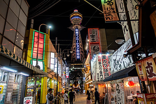 日本大阪的通天阁塔夜景
