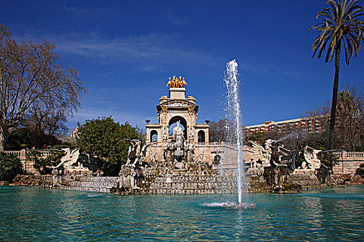 喷泉,瀑布,喷水池,城堡公园,巴塞罗那,加泰罗尼亚,西班牙,欧洲