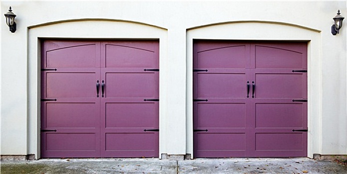 两个,紫色,车库门