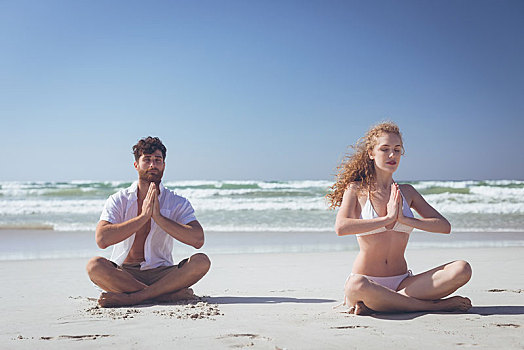 坐,夫妇,盘腿坐,位置,练习,瑜珈,海滩