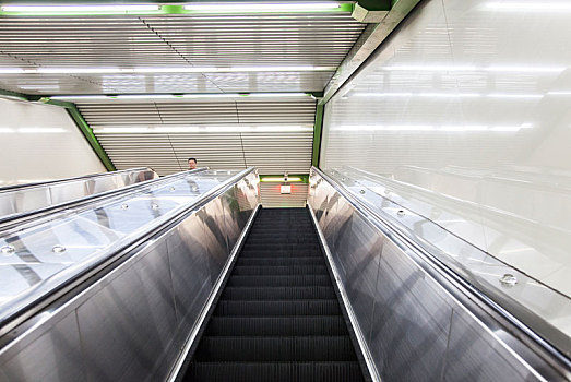 北京地铁,自动扶梯