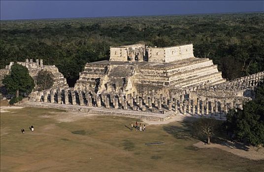 墨西哥,尤卡坦半岛,奇琴伊察,武士神庙,柱子