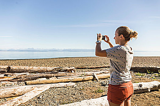 女人,摄影,海滩,省立公园,温哥华岛,不列颠哥伦比亚省,加拿大