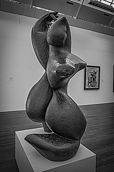 毕加索雕塑picasso