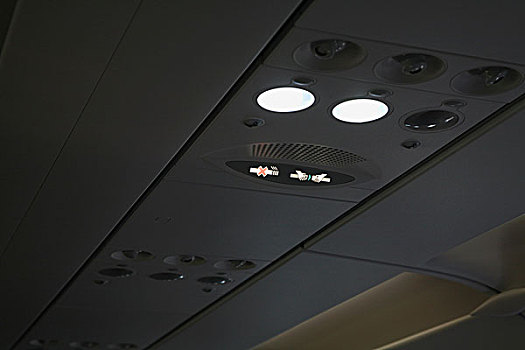 光亮,标识,房顶,飞机,紧固,安全带,禁止吸烟标志