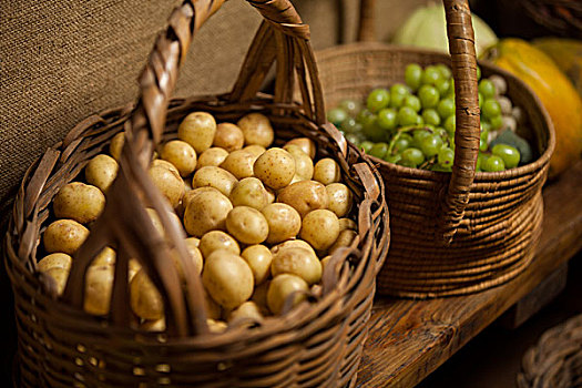篮子,满,葡萄,土豆,台案,市场