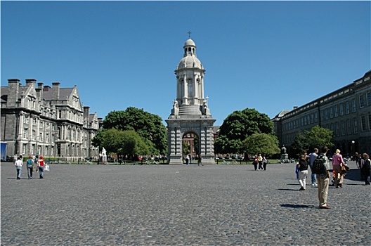 圣三一学院,校园