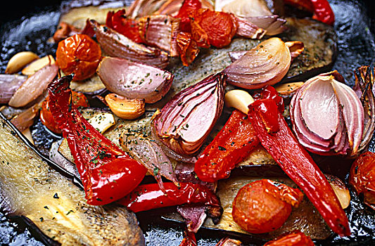 烤,胡椒,红洋葱,蒜,西红柿,茄子