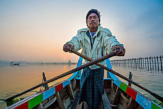 阿马拉布拉,曼德勒,区域,缅甸,划船,彩色,船,陶塔曼湖,日出,乌本桥,背景