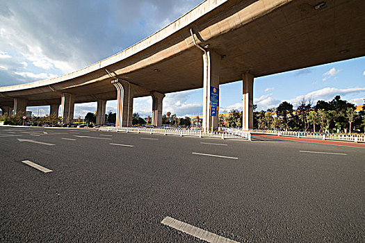 机场高速公路