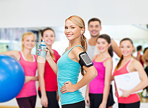 运动,练习,科技,互联网,卫生保健,女人,听歌,智能手机,水瓶