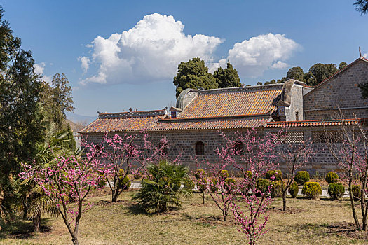 昭通鲁甸龙头山清真寺建筑