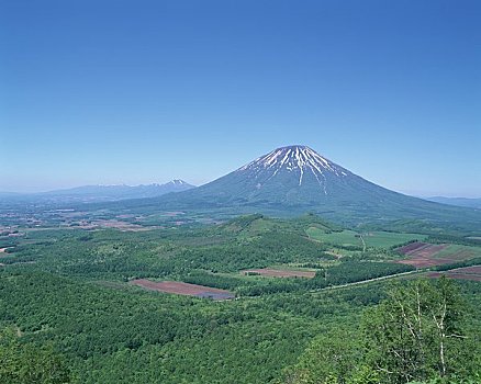 山,初夏