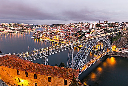 老城,桥,拱形,上方,杜罗河,欧洲,黎明,波尔图,葡萄牙