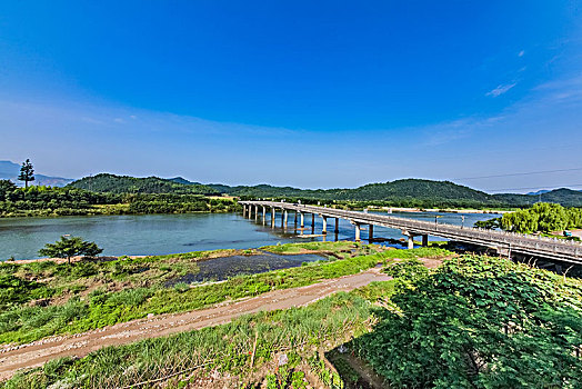 江西省鹰潭市龙虎山泸溪河大桥建筑景观