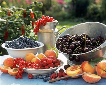 夏季水果,花园桌