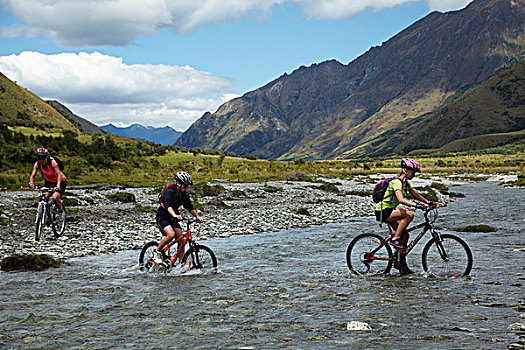 山地车手,溪流,靠近,皇后镇,奥塔哥,南岛,新西兰