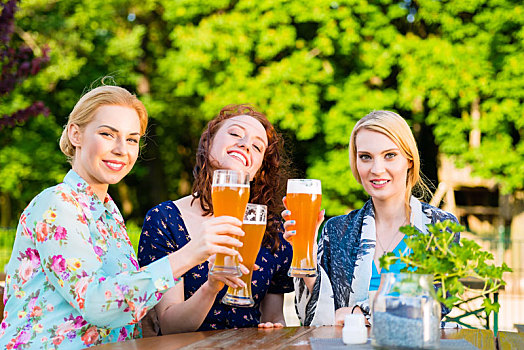 朋友,祝酒,啤酒,花园,酒吧