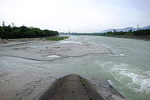 中国四川成都都江堰水利工程飞沙堰,feisha,weir,hydraulic,engineering,dujiangyan,chengdu,sichuan,china