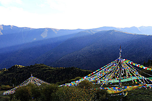 高山光与影