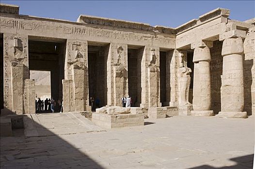 祭庙,拉美西斯二世神殿,哈布城,院落,柱廊,雕塑,西部,底比斯,路克索神庙,埃及,非洲