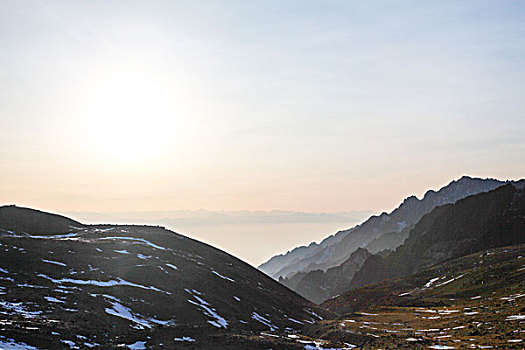 冬季徒步天山