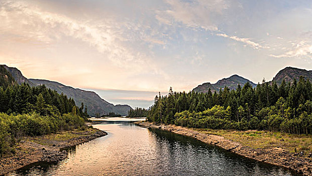 树林,湖,山景,黄昏,省立公园,温哥华岛,不列颠哥伦比亚省,加拿大