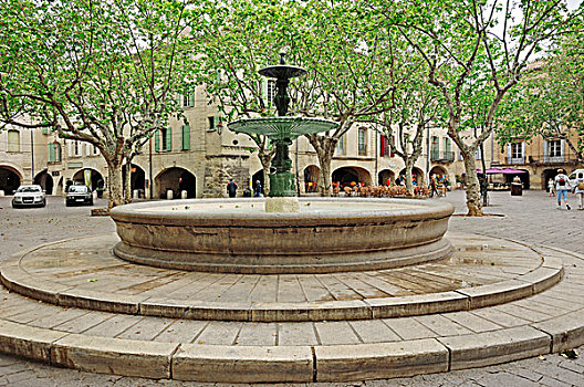 喷泉,朗格多克-鲁西永大区,法国南部,法国,欧洲