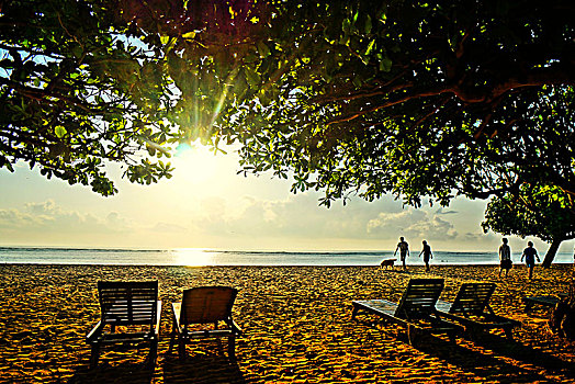 巴厘岛海岸日出