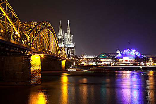 光亮,霍恩佐伦大桥,科隆大教堂,音乐,圆顶,堤岸,莱茵河,科隆,莱茵兰,北莱茵-威斯特伐利亚,德国,欧洲