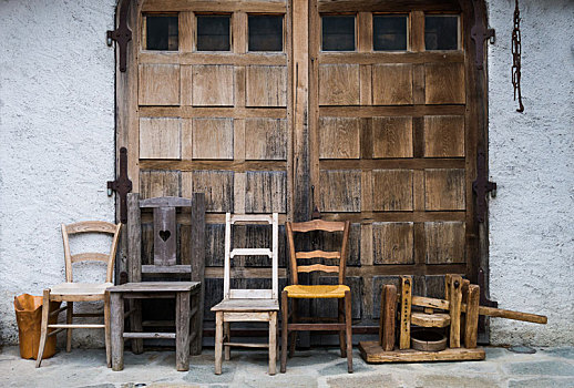 旧式,椅子,排列,户外,木质,门,石头,附属建筑