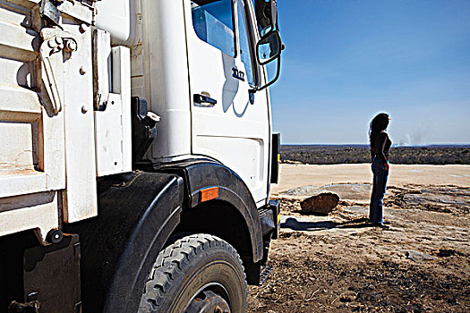 女人,站立,正面,卡车,视点,克鲁格国家公园,南非