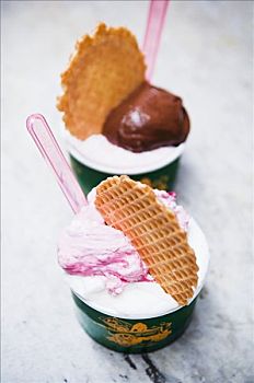 两个,冰淇淋,巧克力冰淇淋,威化脆皮