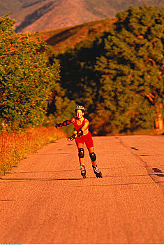 女人,直排轮滑,途中,科罗拉多,美国