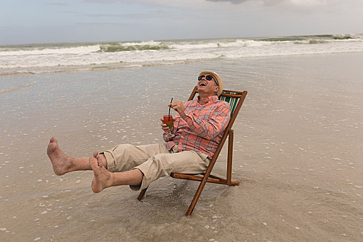 老人,鸡尾酒,饮料,放松,沙滩椅