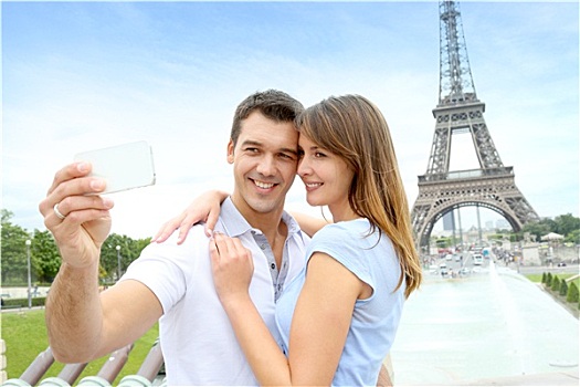 情侣,巴黎,拍照,正面,埃菲尔铁塔