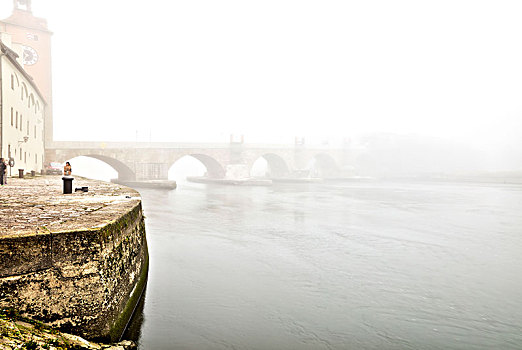 石桥,雾,秋天,多瑙河,雷根斯堡,普拉蒂纳特,巴伐利亚,德国,欧洲