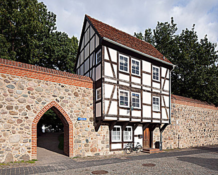 房子,中世纪城市,墙壁,梅克伦堡前波莫瑞州,德国,欧洲