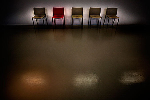 米色,椅子,红色,排,画廊,亮光,反射,地面,布拉德福,约克郡,英国,2008年