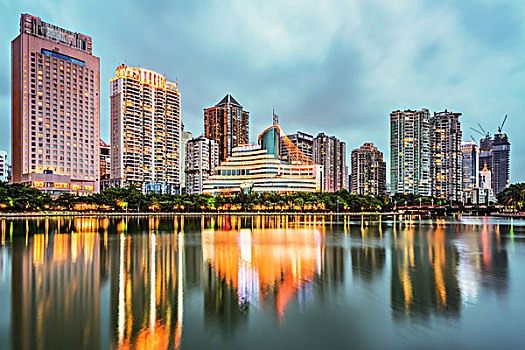 厦门白鹭洲大酒店夜景