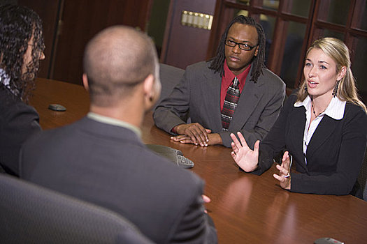 四个,多种族,商务人士,讨论,会议室