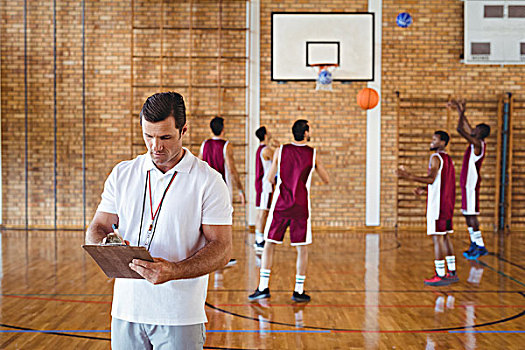篮球,教练,文字,写字板,球场