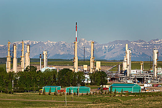 工厂,塔,山,背景,蓝天,艾伯塔省,加拿大
