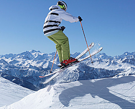 意大利,青少年,滑雪者,跳跃,上方,雪